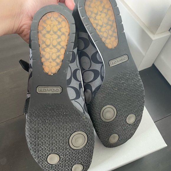 Vintage Coach Kyrie Velcro snap logo sneaker: size 8M - Picture 7 of 7